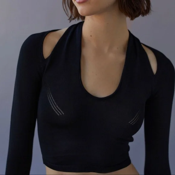 UO Cassidy Reversible Cutout Sweater - Picture 3 of 8